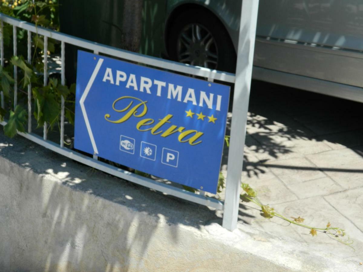 Apartmani Petra Primosten Exterior photo